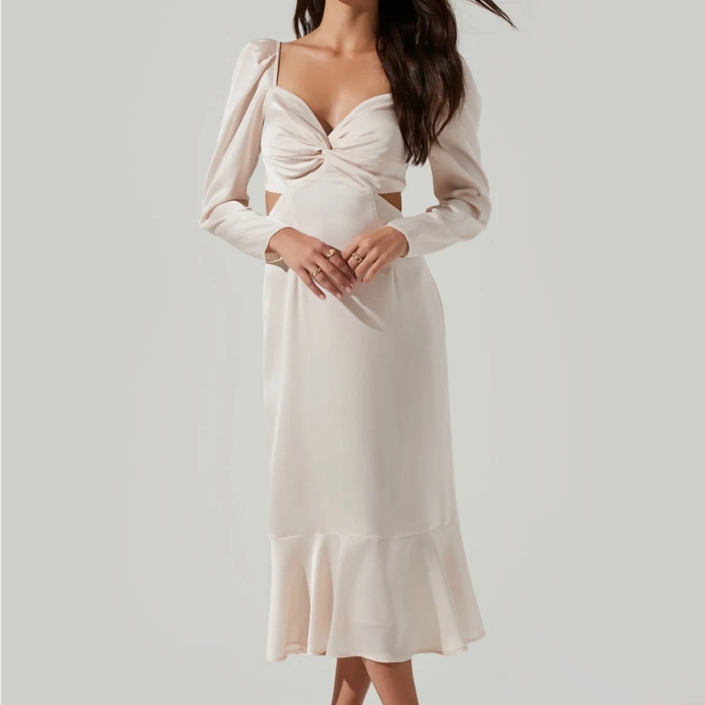 ASTR THE LABEL Pearl Dress NWT - size Medium